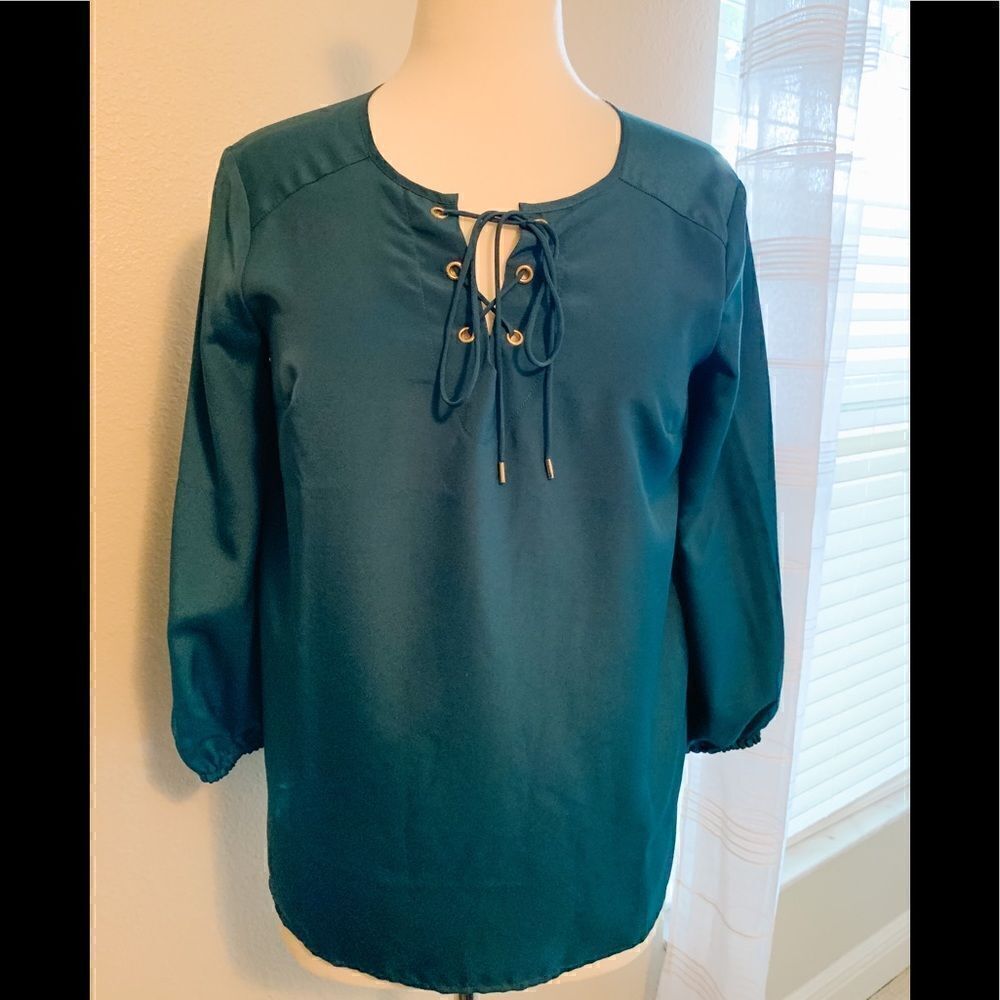 Jones New York NWT green blouse